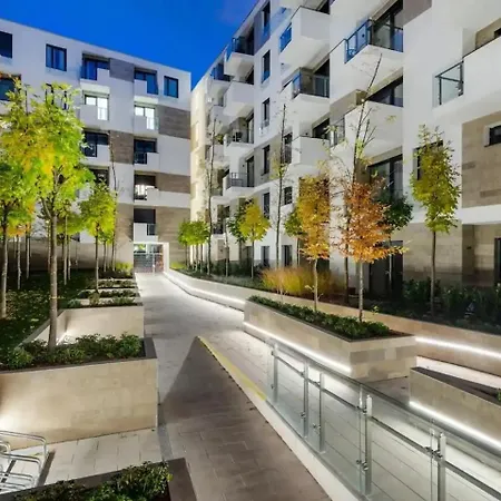 Daire Elisabeth White With Parking *