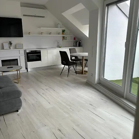 Elisabeth White With Parking Daire Budapeşte