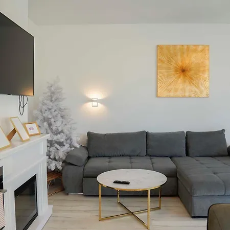 Elisabeth White With Parking Budapeşte