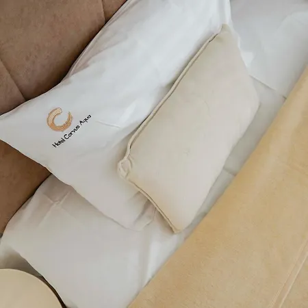 Elisabeth White With Parking