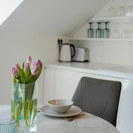 Elisabeth White With Parking Budapešť