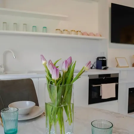 Elisabeth White With Parking Budapešť